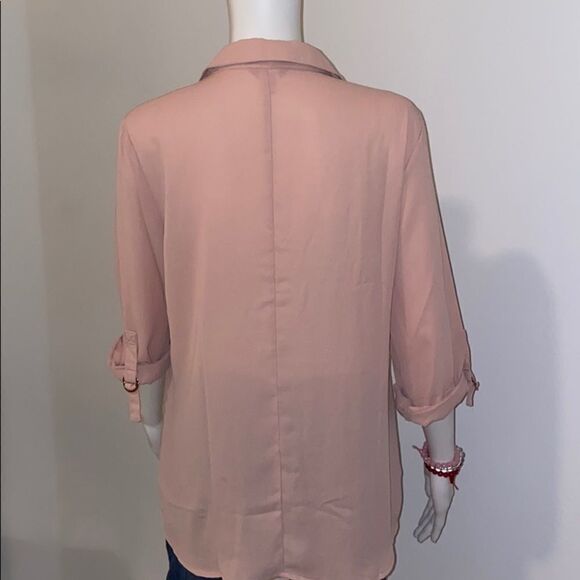 Guess V-Neck Button Down Blouse Size Medium - Picture 8 of 11